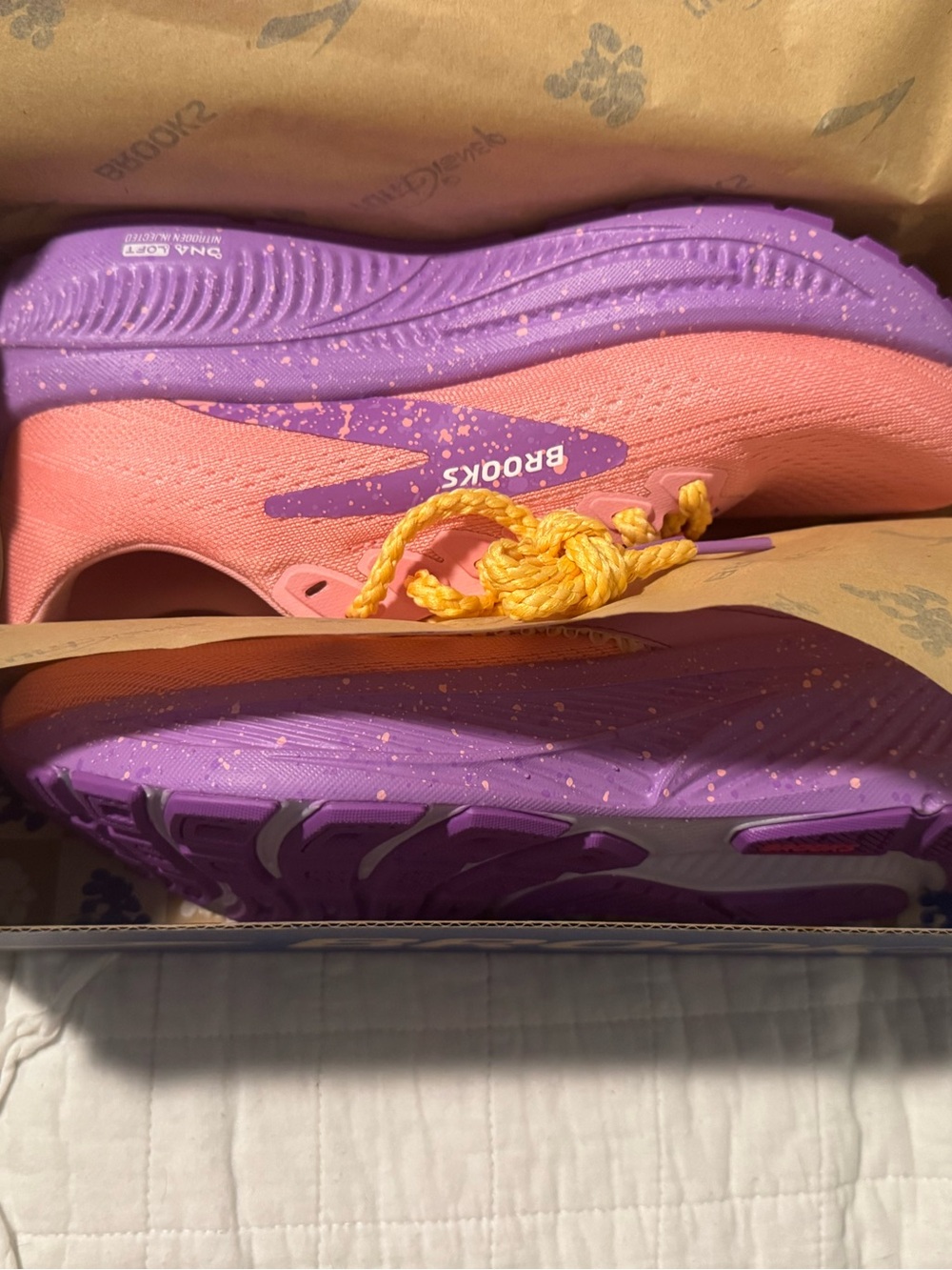 RunDisney Brooks Rapunzel shoes. 7.5 wide - Picture 3 of 4